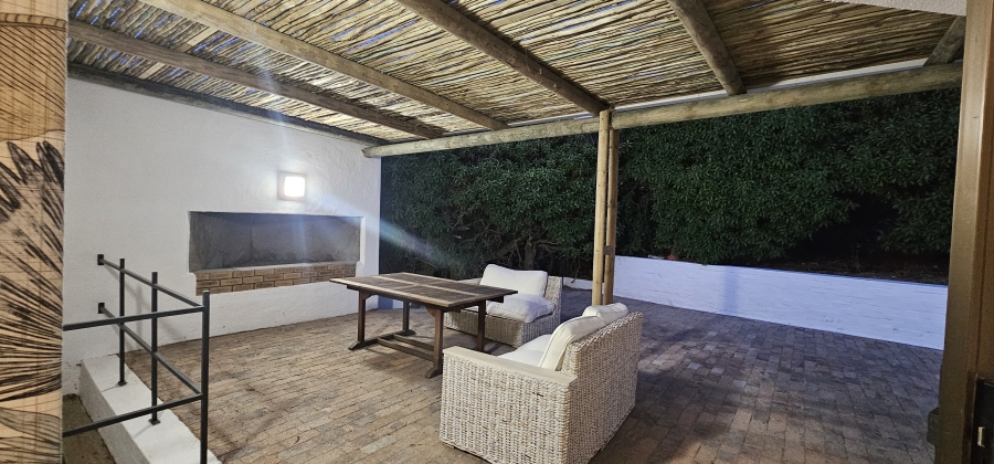 To Let 3 Bedroom Property for Rent in Middedorp Western Cape